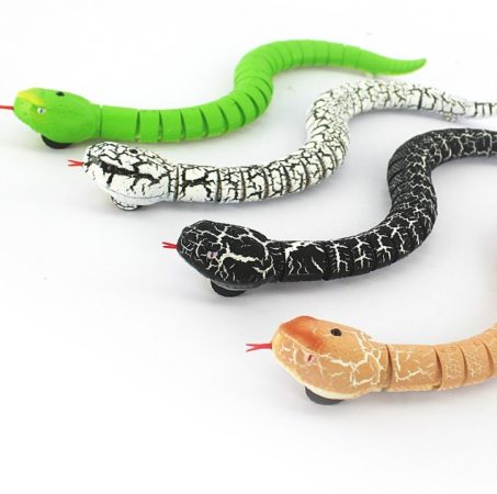 RC had na diaľkové ovládanie RC had na diaľkové ovládanie